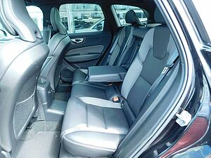 Volvo  T6 AWD Recharge R-Design
