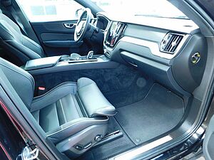 Volvo  T6 AWD Recharge R-Design