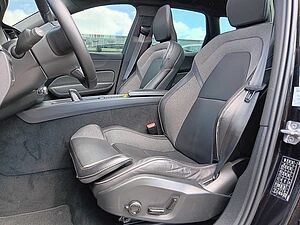 Volvo  B4 D 2WD R-Design 'AHK, ACC'