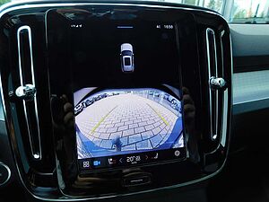 Volvo  B4 D AWD Plus Dark