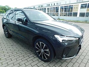 Volvo  B4 D AWD Plus Dark