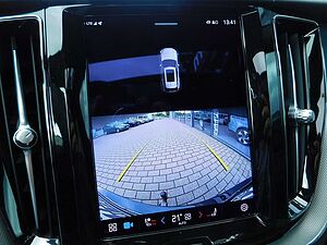 Volvo  B4 D AWD Plus Dark