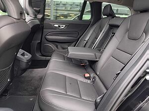 Volvo  B4 B DKG Plus Dark 'elektr. Sitze'