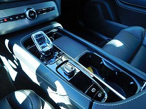 Volvo  T8 AWD Recharge Plus Bright