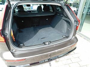 Volvo  T6 Recharge AWD Ultra Dark