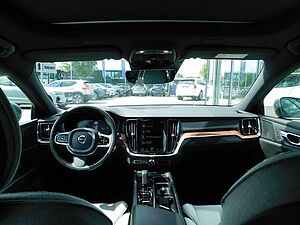 Volvo  B4 D AWD Geartronic Pro