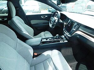 Volvo  B4 D AWD Geartronic Pro