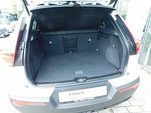 Volvo  T4 Recharge Plus Dark