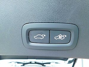Volvo  T4 Recharge Plus Dark