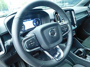 Volvo  T4 Recharge Plus Dark
