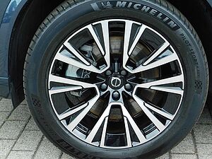 Volvo  T8 AWD Plus Bright