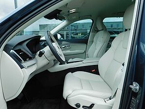 Volvo  T8 AWD Plus Bright