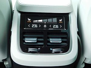 Volvo  T8 AWD Plus Bright