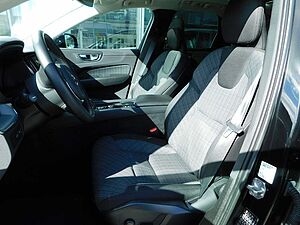 Volvo  T6 AWD Recharge Core