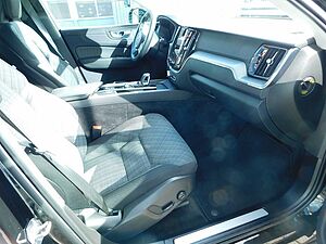 Volvo  T6 AWD Recharge Core