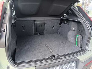 Volvo  B4 Automatik Plus Dark '360 Cam, GJR'