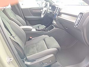 Volvo  B4 Automatik Plus Dark '360 Cam, GJR'