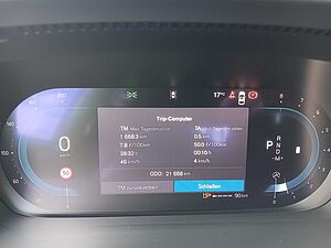 Volvo  B4 Automatik Plus Dark '360 Cam, GJR'
