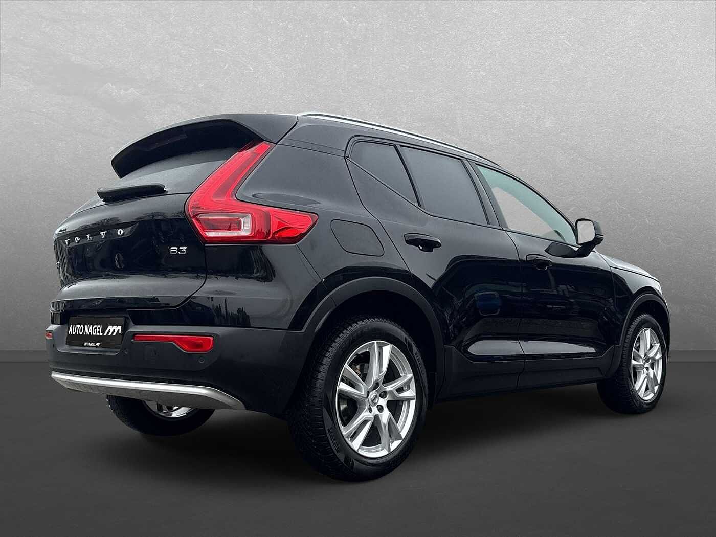 Volvo  XC40