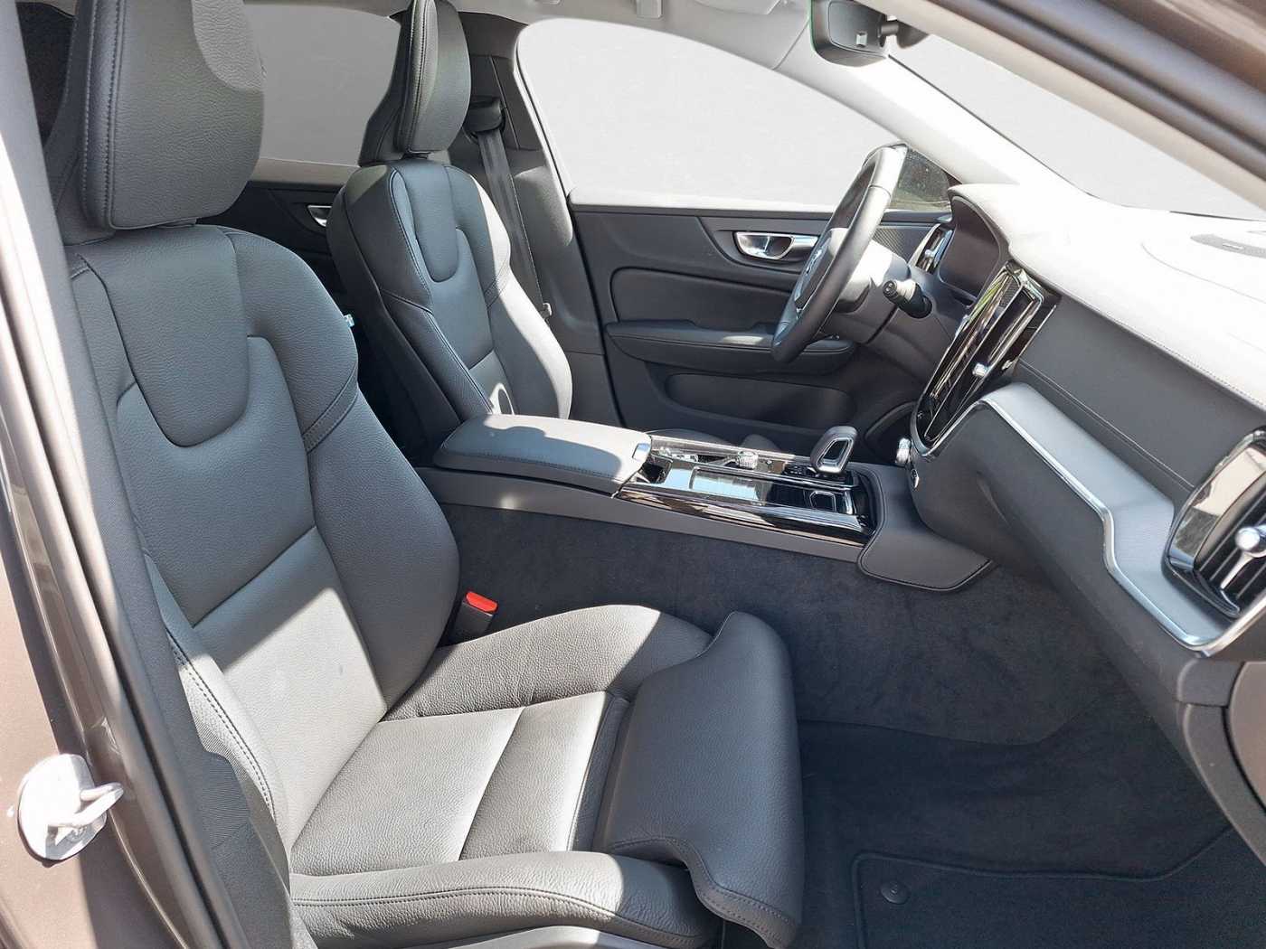 Volvo  Dark