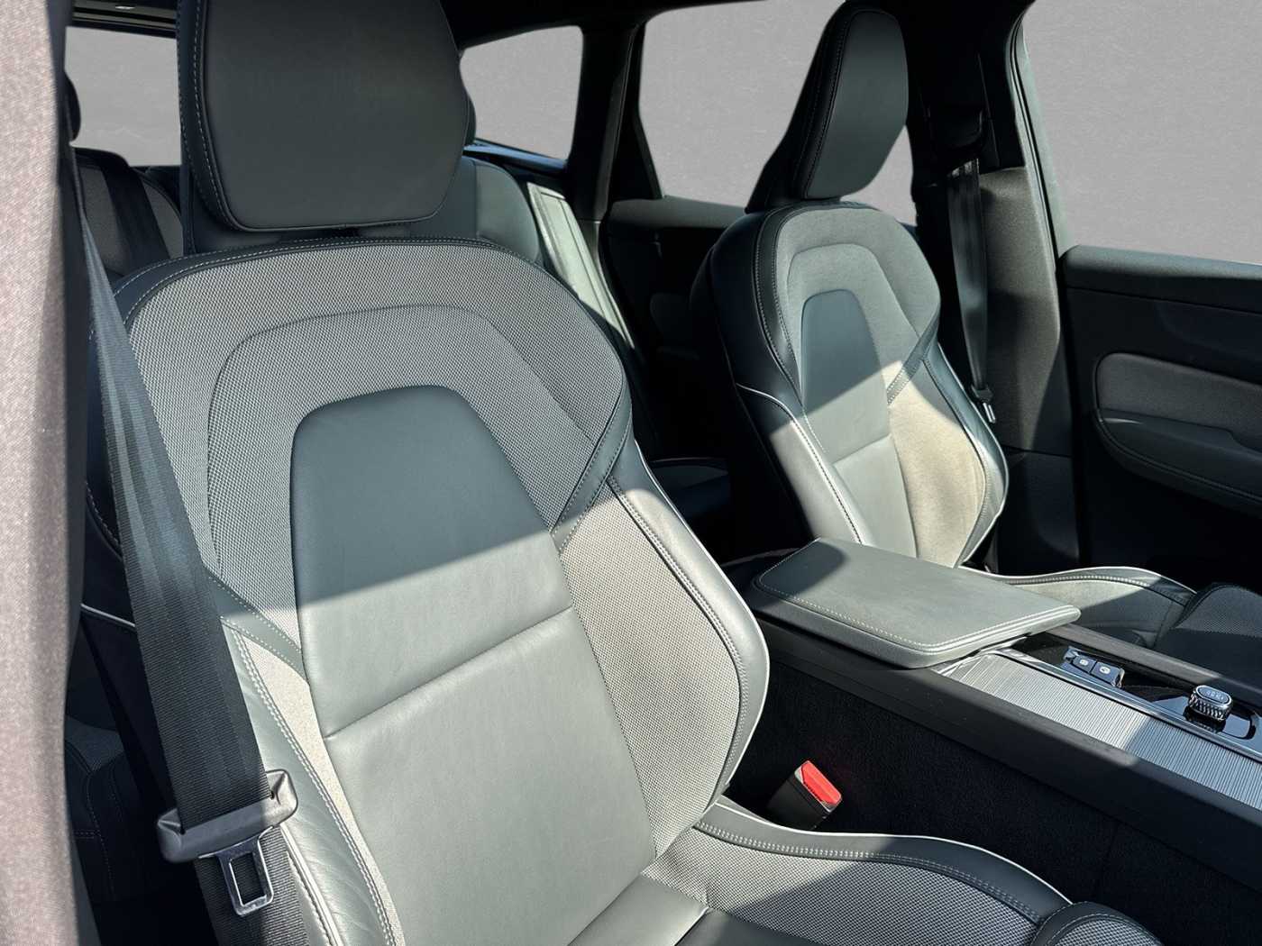 Volvo  R Design