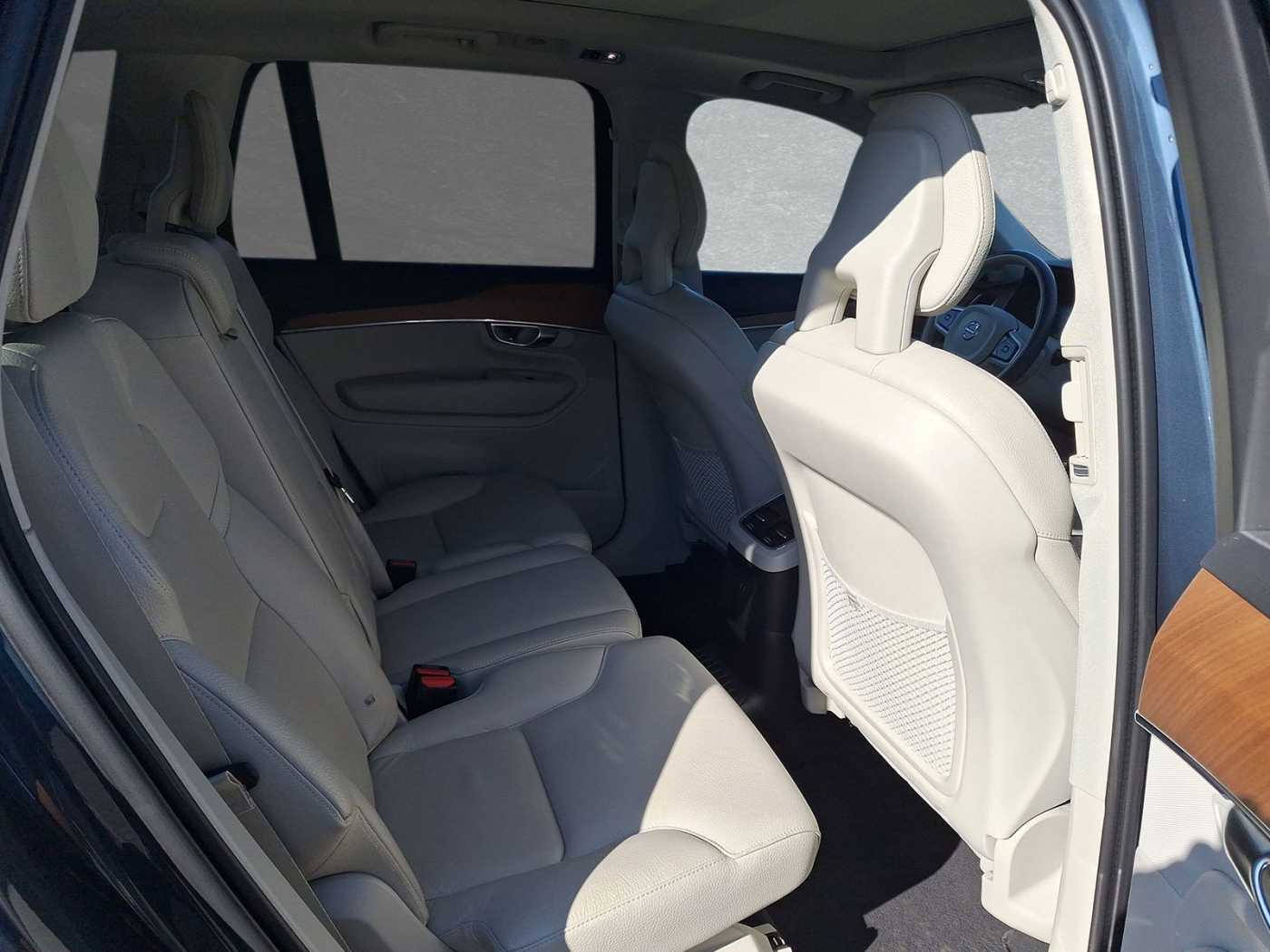 Volvo  Recharge