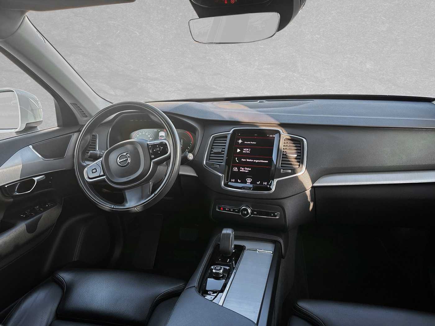 Volvo  Recharge Inscription Expression