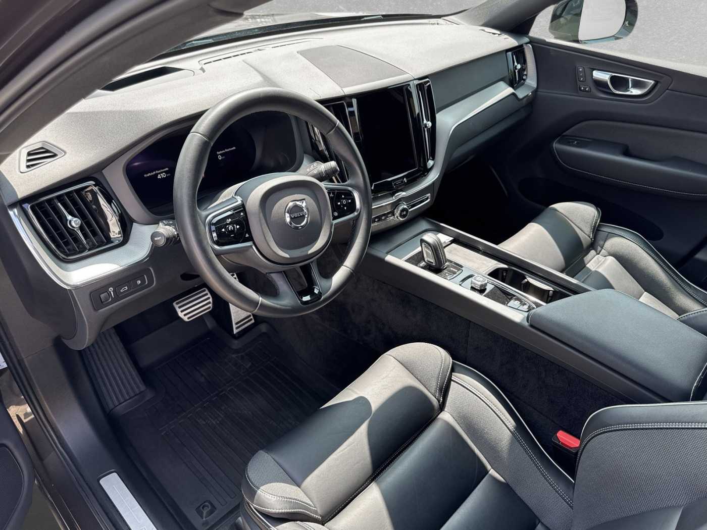 Volvo  R Design