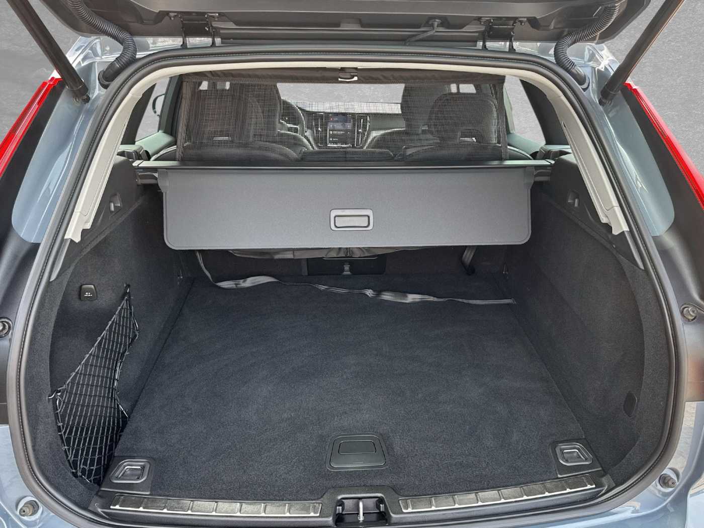 Volvo  Dark