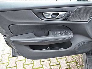 Volvo  D4 AWD Cross Country Pro ACC BLIS LED