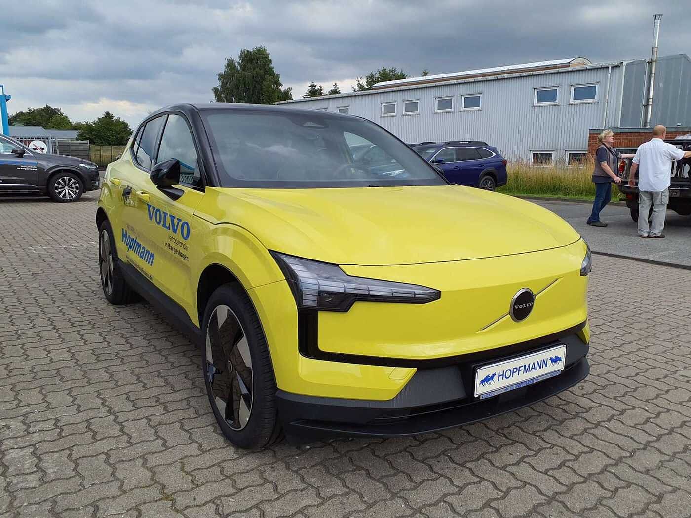 Volvo  Plus AWD Performance Pure Electric