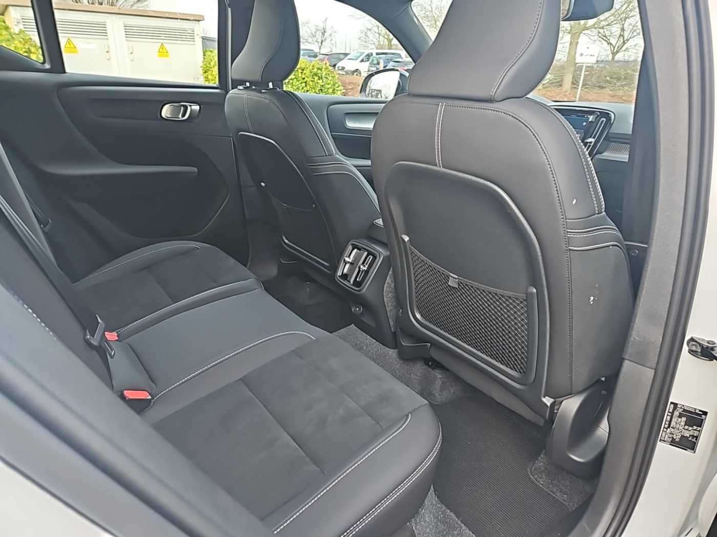 Volvo  B3 Plus Dark Licht-P. / Fahr-Paket