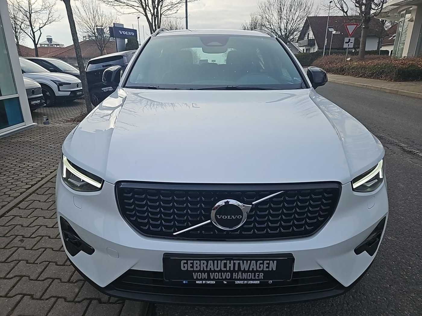 Volvo  B3 Plus Dark Licht-P. / Fahr-Paket