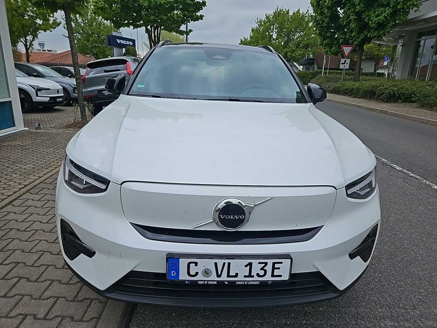 Volvo  AWD Plus Recharge Pure Electric