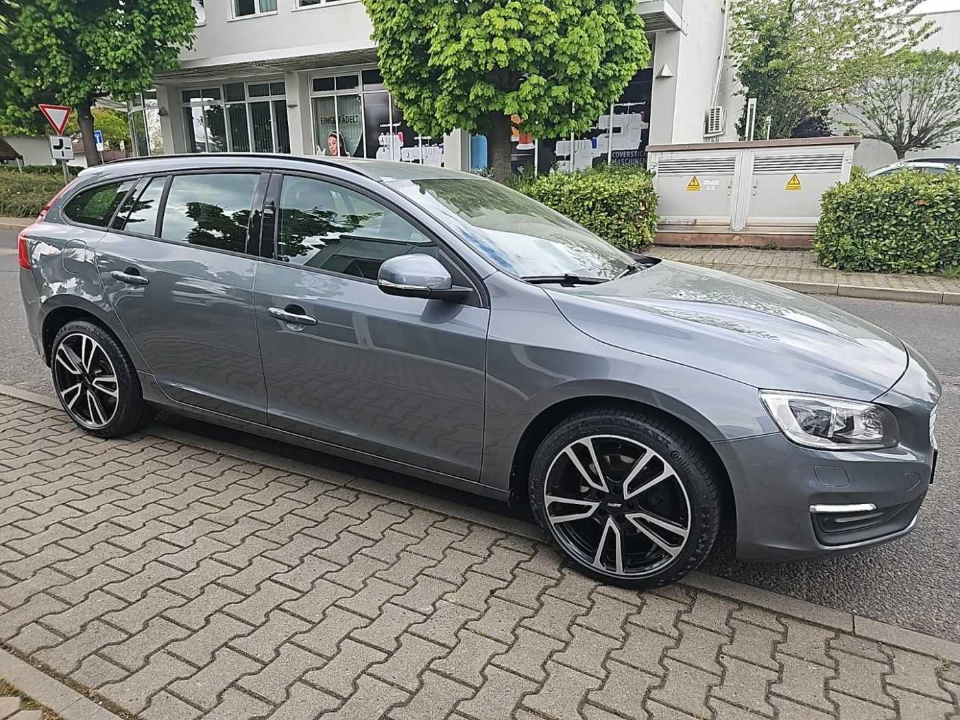 Volvo  D3 Linje Business Zahnriemen neu / WR+RH+