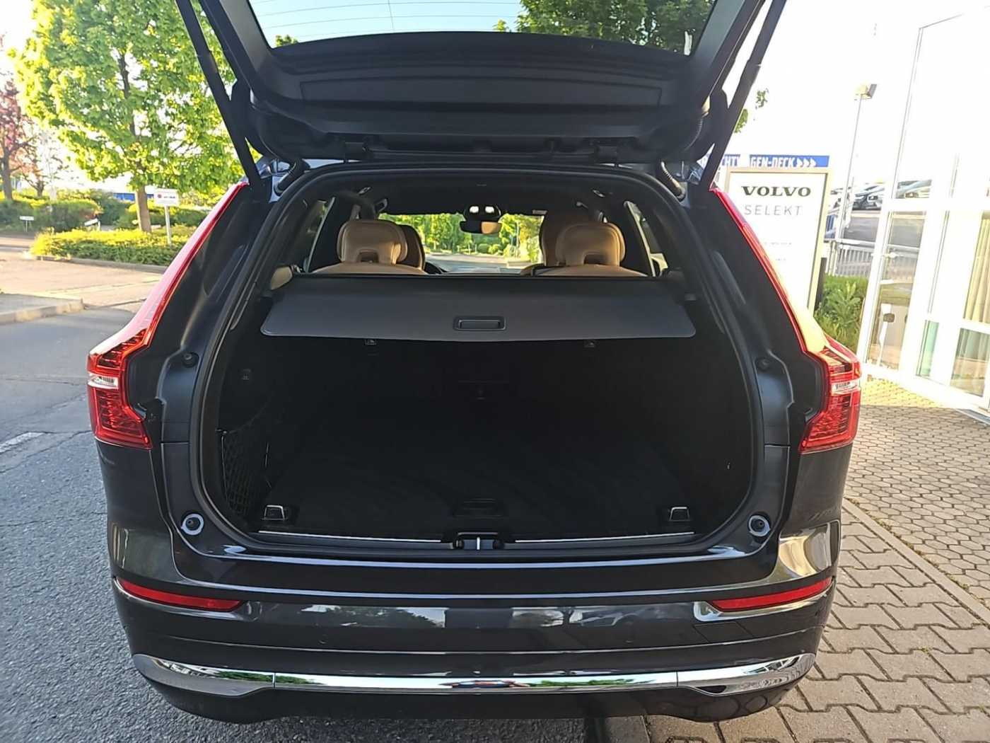 Volvo  B4 AWD Plus Bright  Standhzg. /AHZV