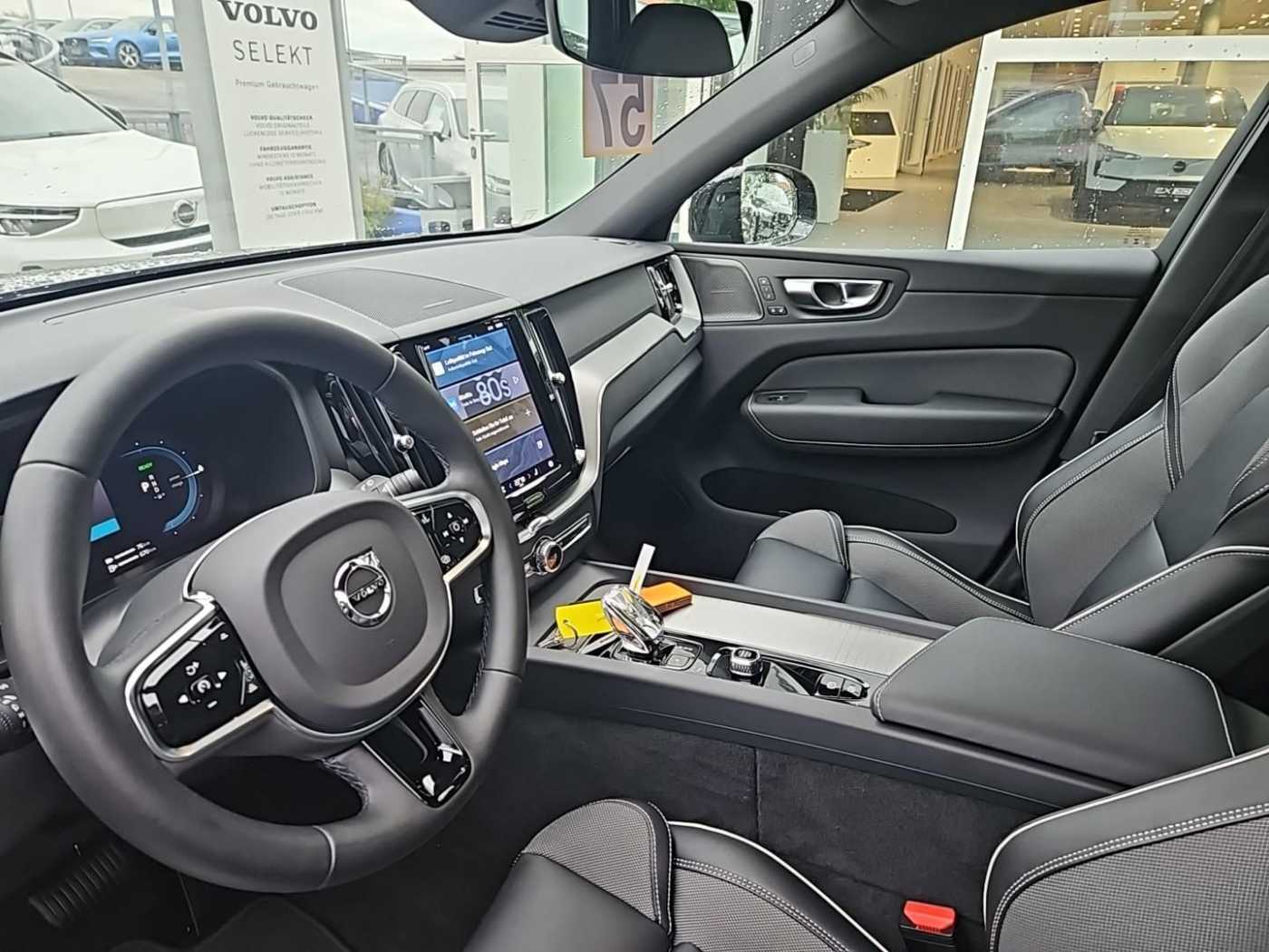 Volvo  T6 AWD Plus Dark Plug-In