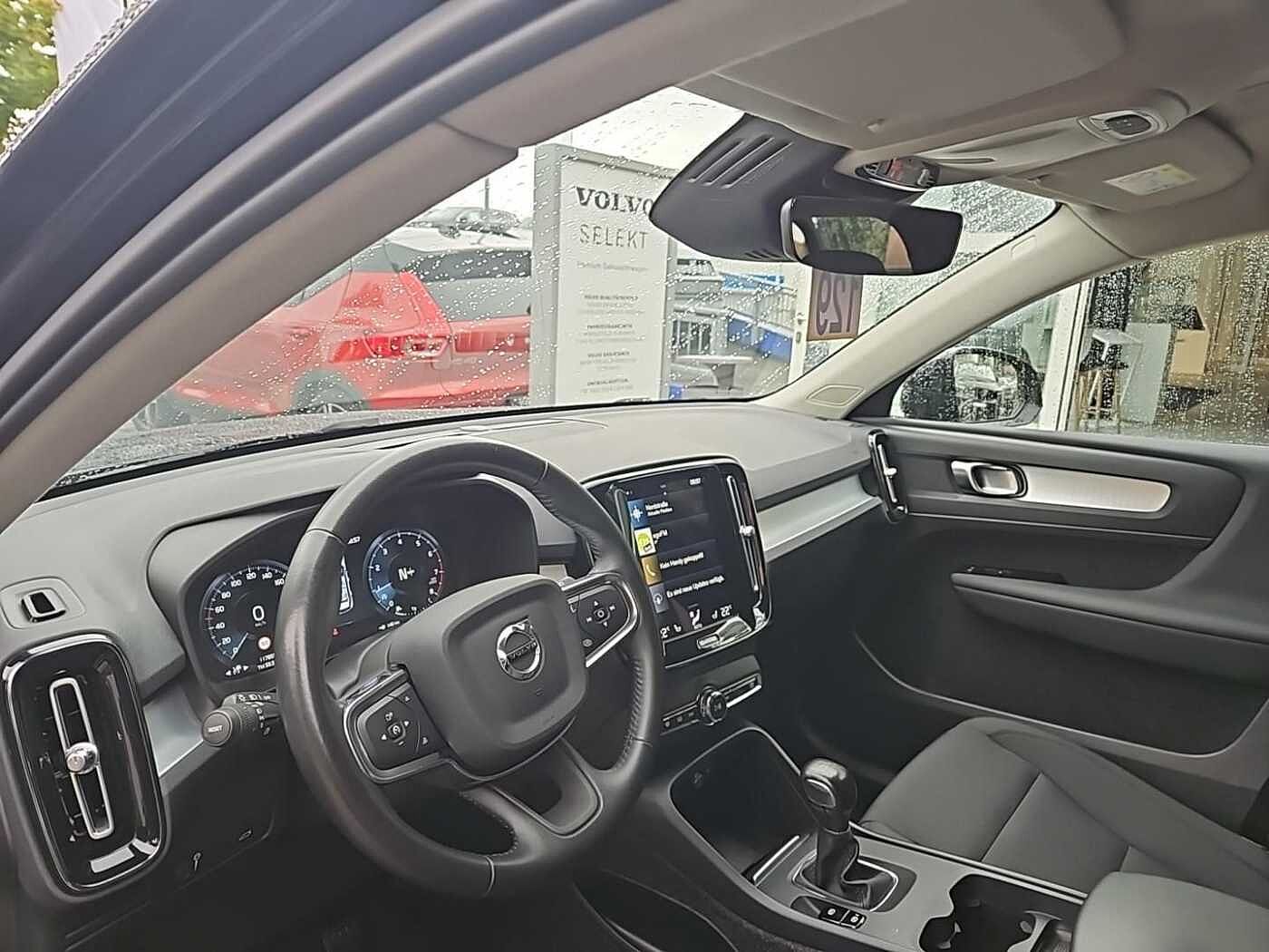 Volvo  T2 Momentum Pro