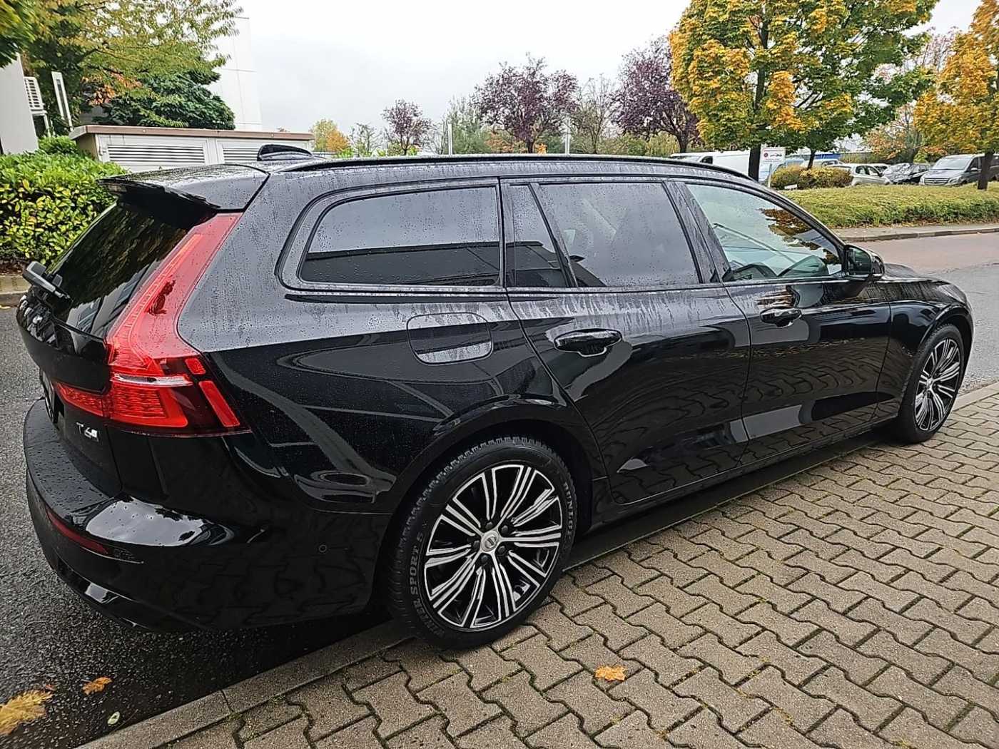Volvo  T6 AWD Plus Dark Plug-In SK147