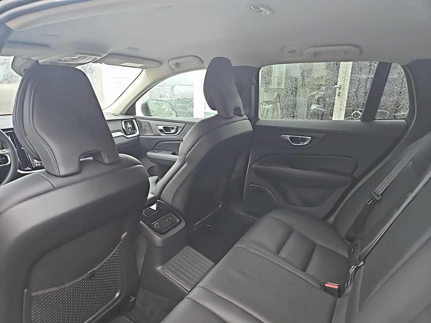 Volvo  T6 AWD Plus Dark Plug-In SK208