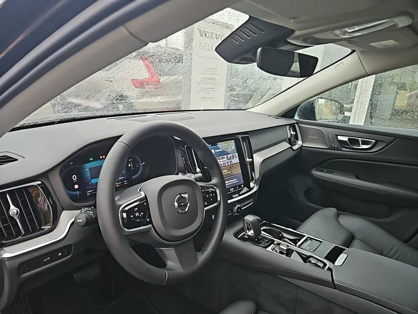 Volvo  T6 AWD Plus Dark Plug-In SK208