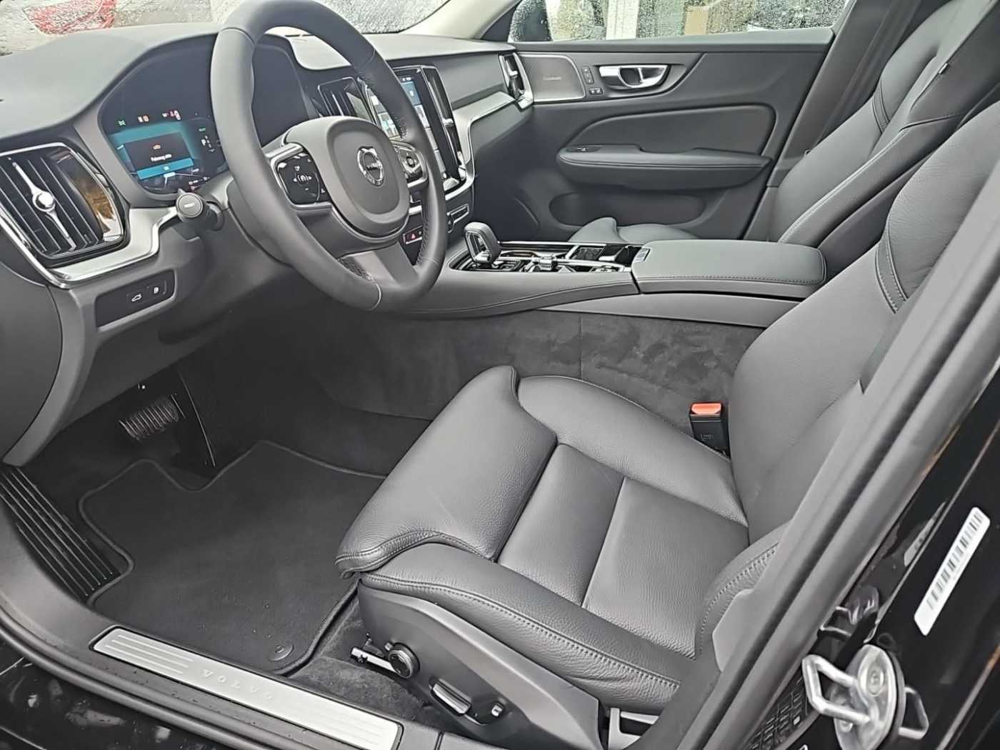 Volvo  T6 AWD Plus Dark Plug-In SK208