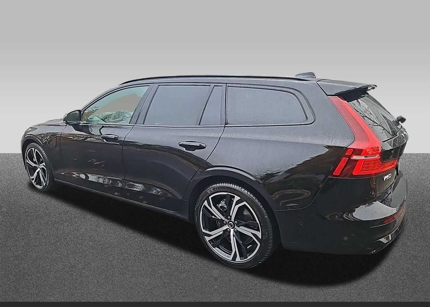 Volvo  T6 AWD Plus Dark Plug-In SK208