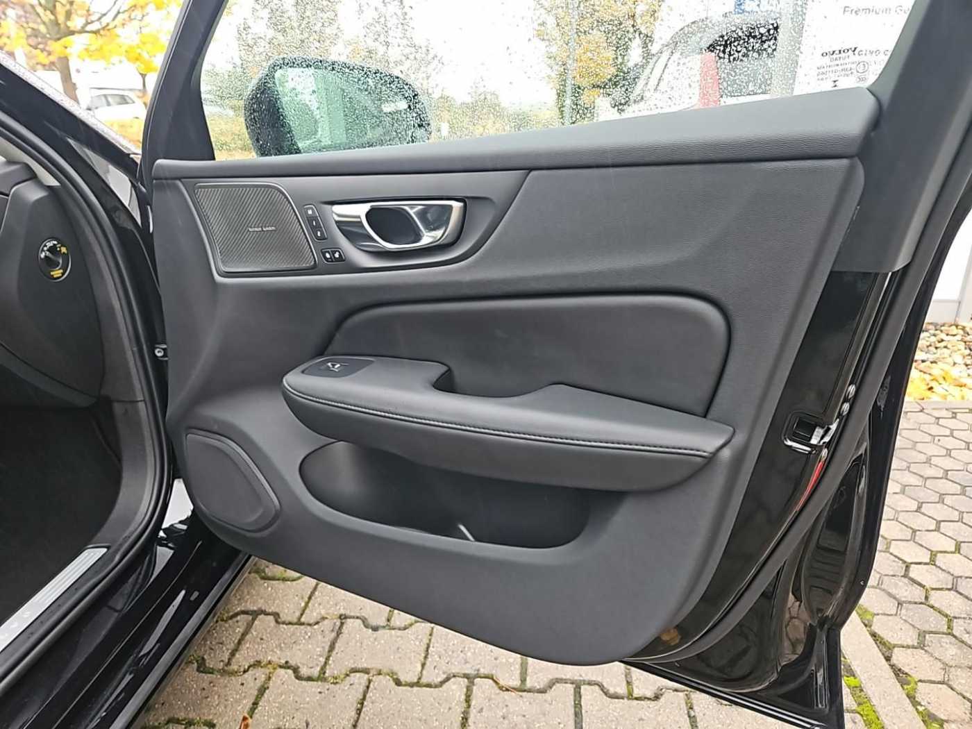 Volvo  T6 AWD Plus Dark Plug-In SK208