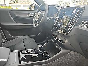 Volvo  B3 Plus Dark Licht-P. / Fahr-Paket