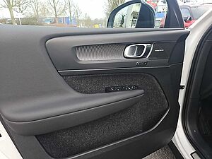 Volvo  B3 Plus Dark Licht-P. / Fahr-Paket