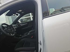 Volvo  B3 Plus Dark Licht-P. / Fahr-Paket