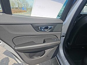 Volvo  B3 Momentum Pro Standhzg, /AHZV