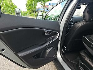 Volvo  CC D3 Momentum Pro