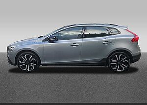 Volvo  CC D3 Momentum Pro